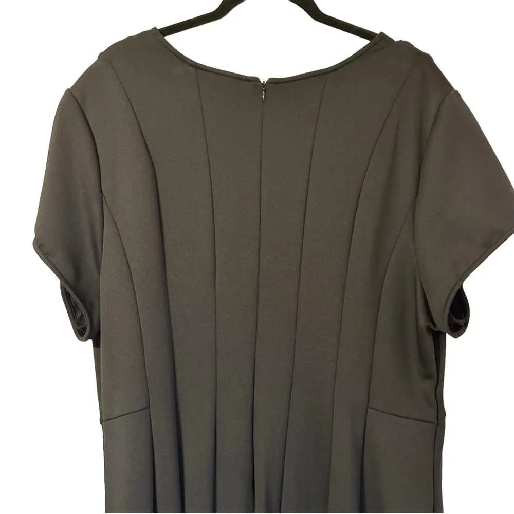Lane Bryant Black A-Line Full Skirt Short Sleeve Dress Sz 28 - Image 4