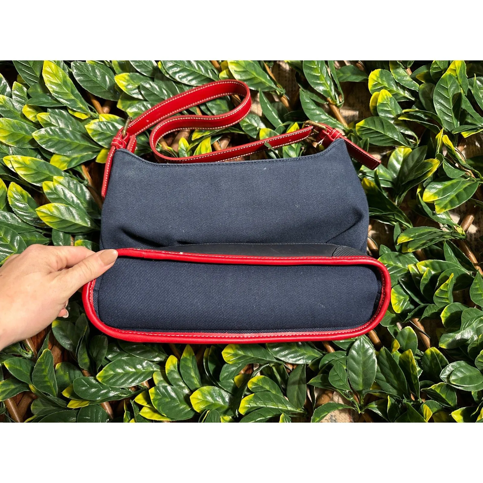 Tommy Hilfiger Two Pocket Shoulder Handbag Purse Blue Red Logo Zip Top - Image 3