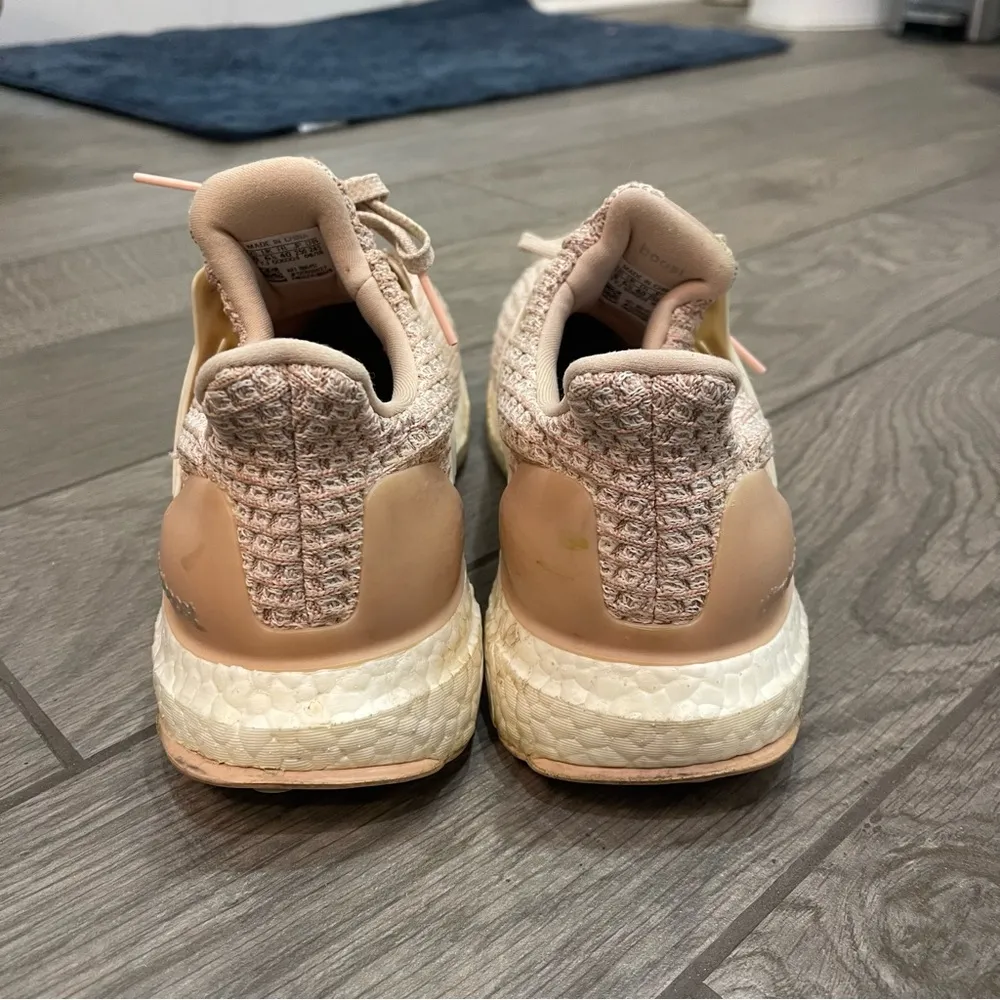 UltraBoost 4.0 Ash Pearl Sneakers - Image 6