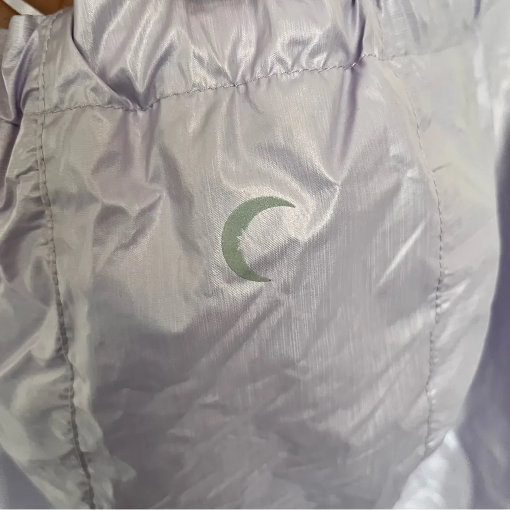 Zyia NWOT  Lilac Shine Bomber Jacket Size L - Image 9