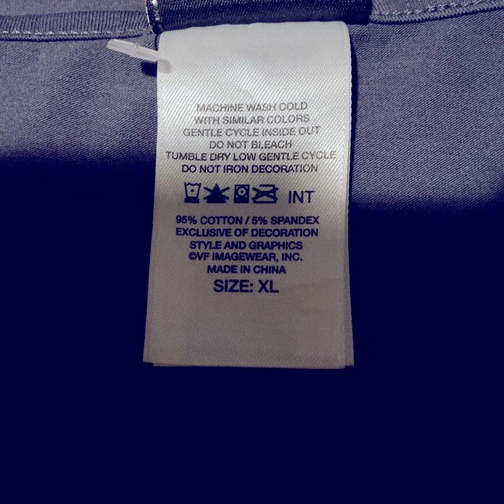 Vintage Harley-Davidson Women's Dark Gray and turquoise Tee with Blue Accents - Image 9