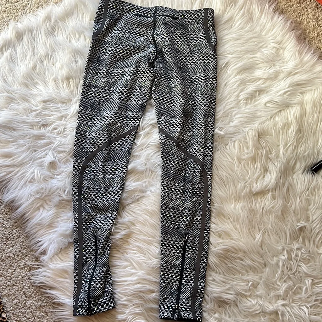 Nike Lux Black White Geometric Running Legging Tight - Image 9