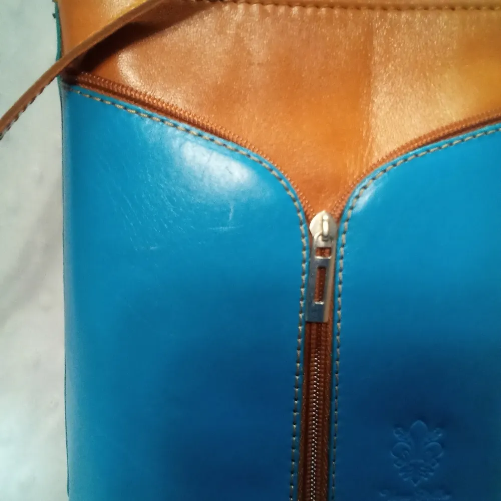 crossbody leather bag - Image 12
