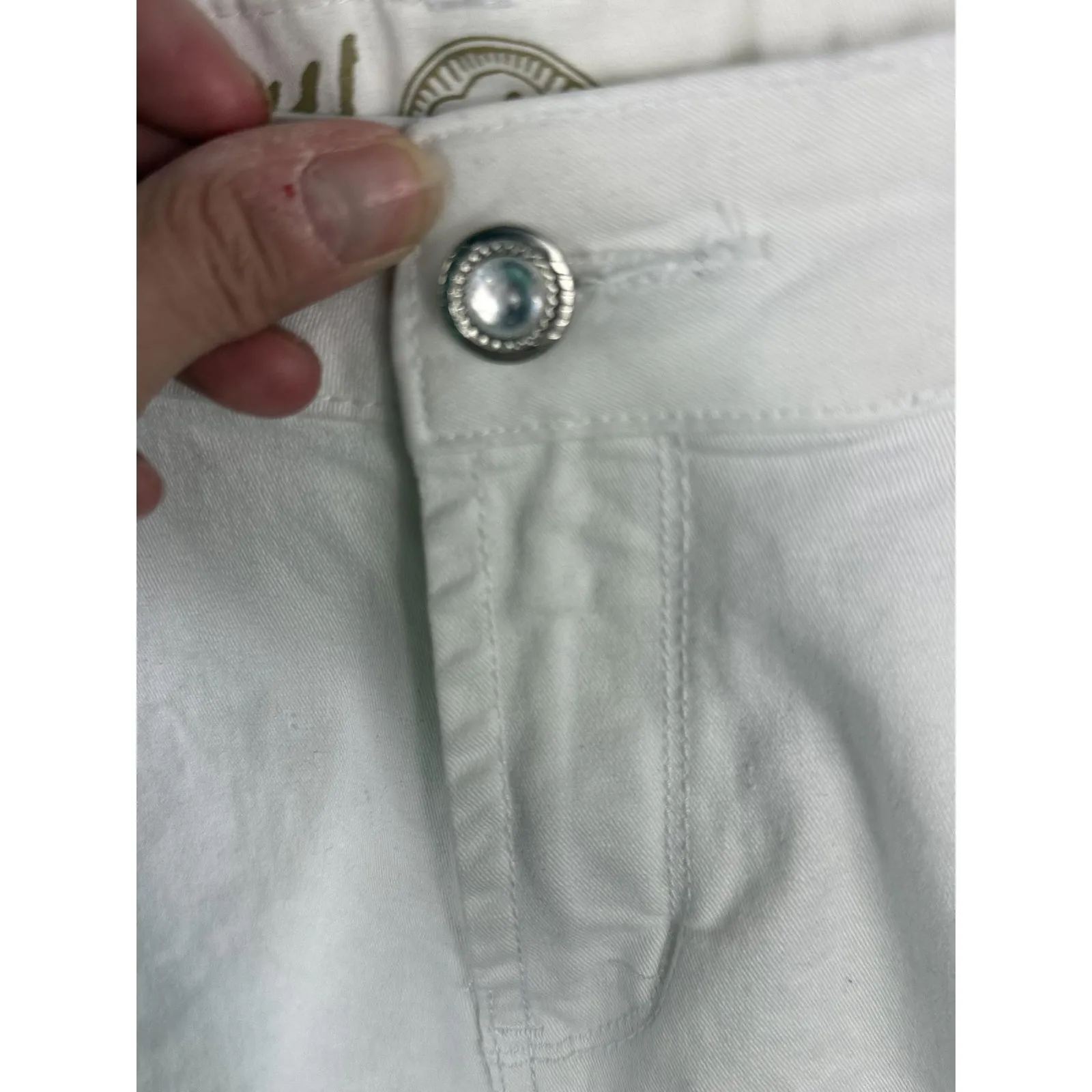 Cute Womens Capri Jeans Size 4 White - Image 4