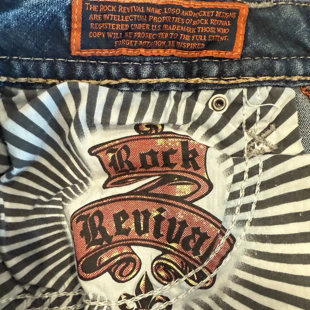 ROCK REVIVAL Hettie Stretch Cropped Jean Distressed Bling Pockets Size 27 - Image 8