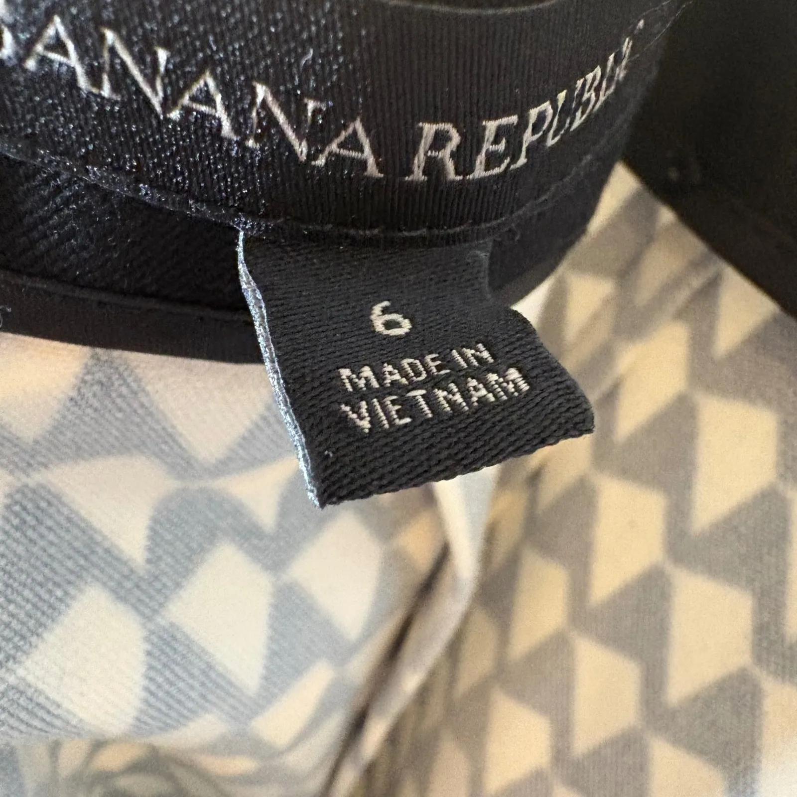 BANANA REPUBLIC Black White Geometric Print Pencil Skirt Size 6 - Image 8