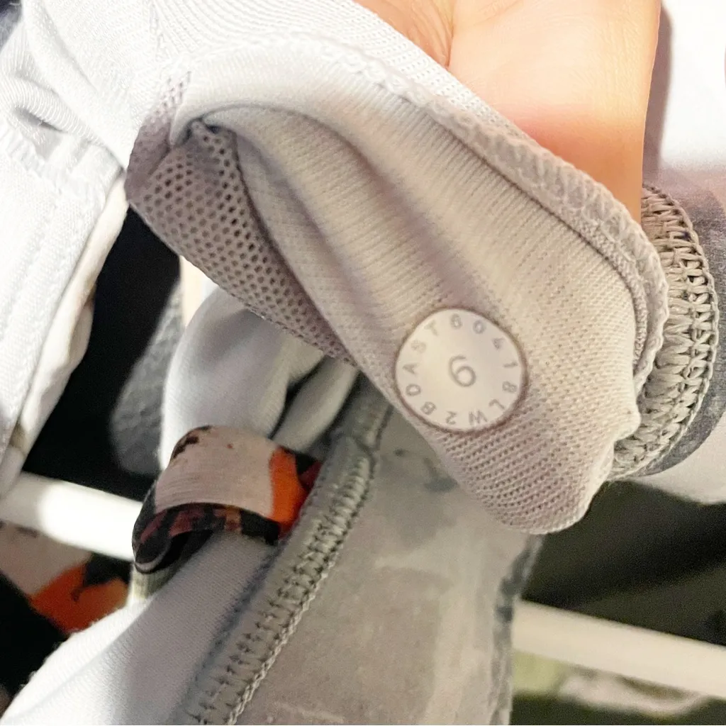 Lululemon Size 6 Energy Enlight Bra Multi Strap Athletic Workout‎ Multi Color - Image 4