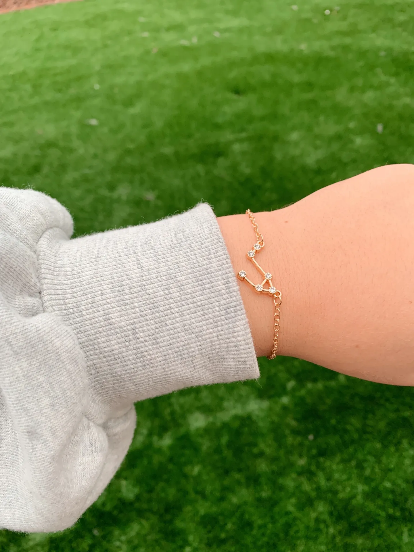 Leo Constellation Bracelet Gold - Image 3