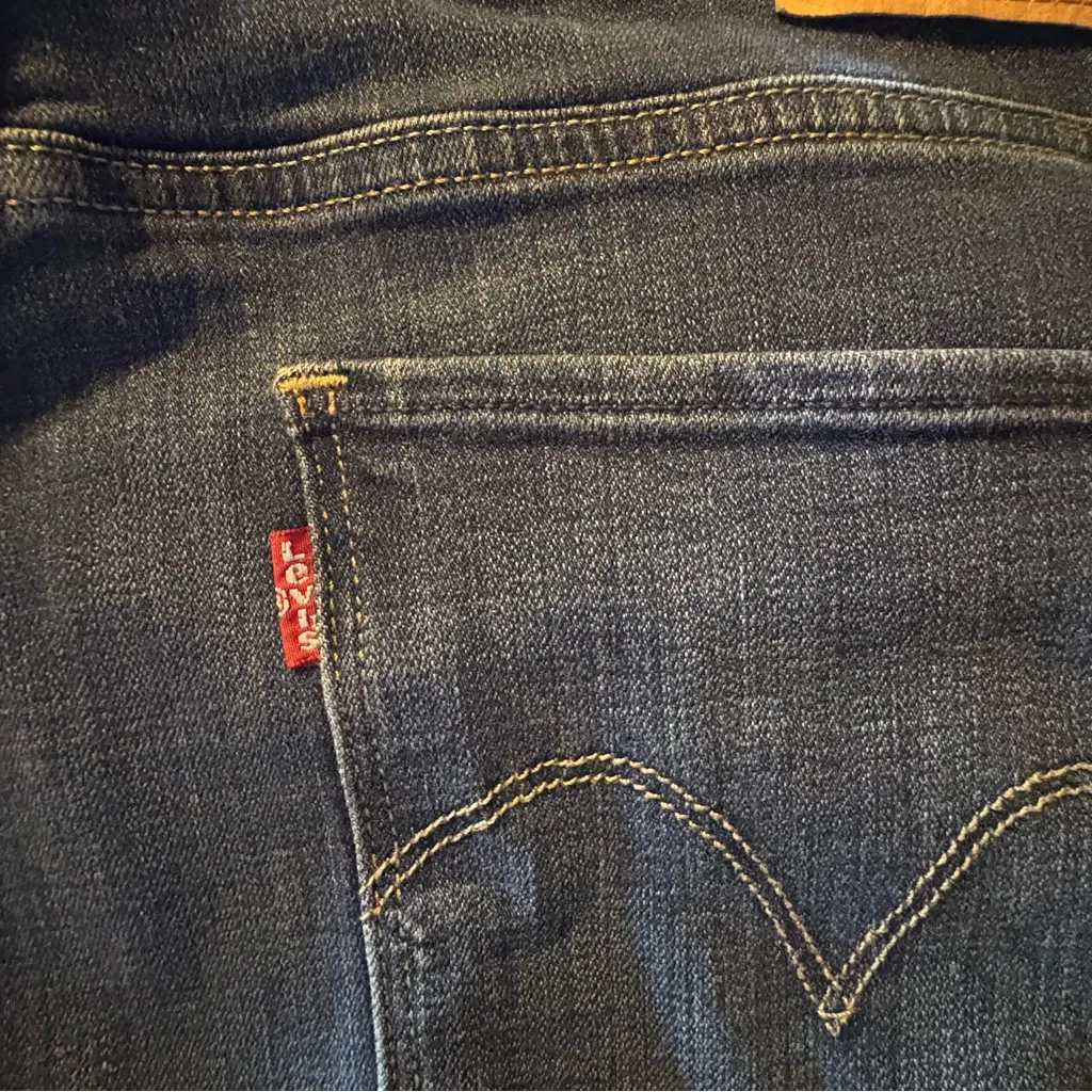 Levi’s Mid Rise‎ Skinny Jeans Women’s Sz W32 L32 Dark Wash Comfy Denim Classic - Image 5