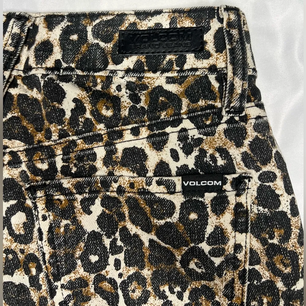 Volcom  Super Stoned Skinny Jeans Cheetah Print - Image 8