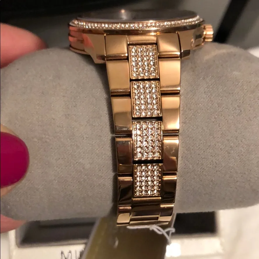 Authentic Michael Kors Runway Rose gold watch - Image 5