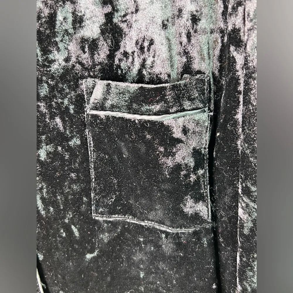 Nicole Miller New York Size XL Velour/Velvet Pj Set Long Sleeve Button F… - Image 9