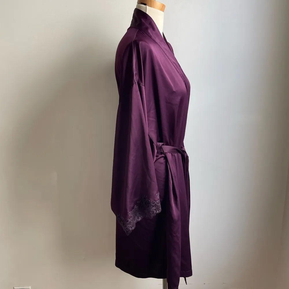 Natori Women's Purple Satin Kimono Robe w Lace Cuffs Belted Knee Length Large - Image 3