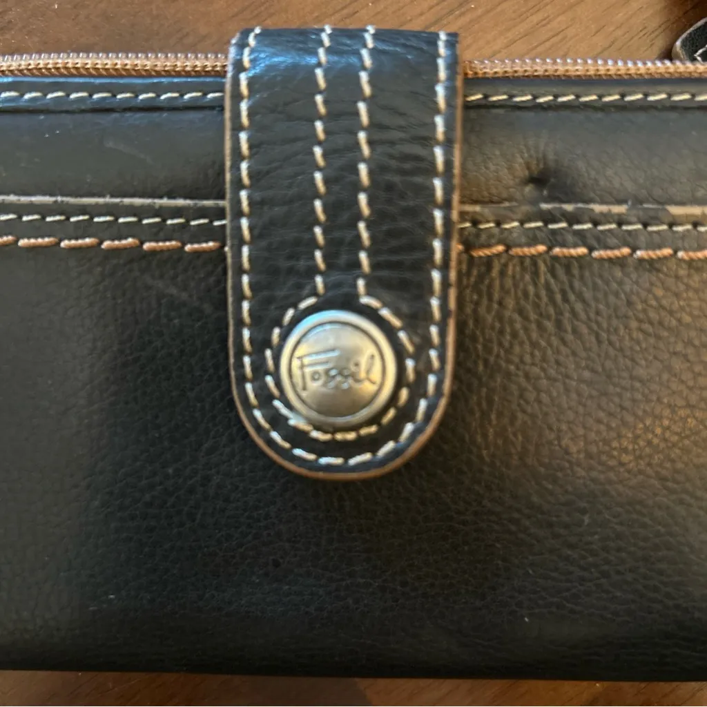 Fossil Brown Leather Credit Card ID Window Bifold Wallet - Image 3