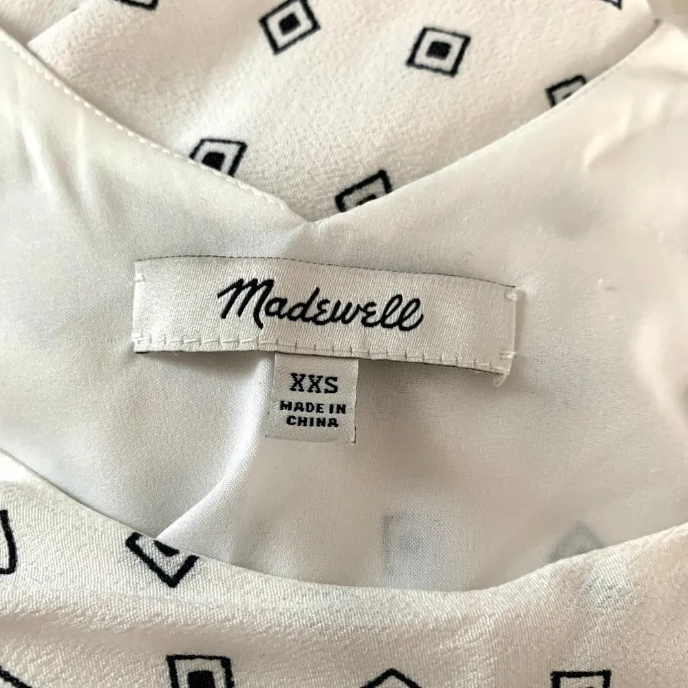 3/$15 Madewell Scatterblock Geometric Tassel Hem Cap Sleeve Dress in White/Black - Image 7