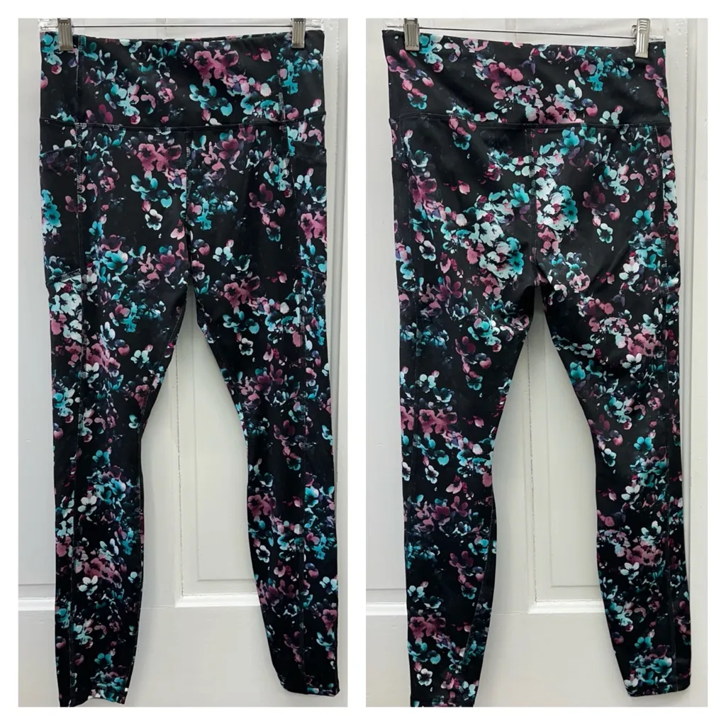 Floral athletic capri with side pockets women's medium 8 10‎ - Image 2