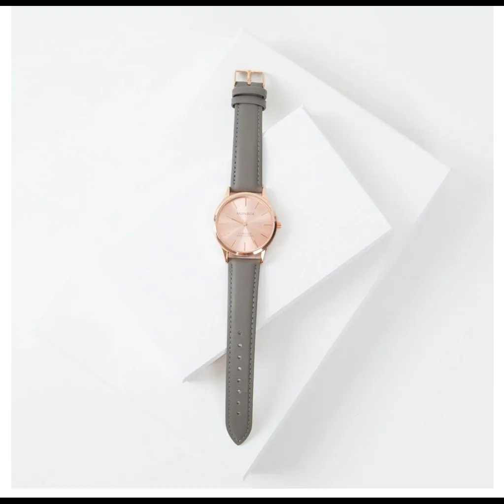 New in packaging Monroe‎ Classique Watch in Sunburst Solerose Gray - Image 7