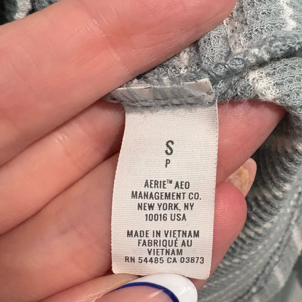 Aerie Blue and White‎ Striped Long Sleeve Waffle Knit Shirt- Size Small - Image 5