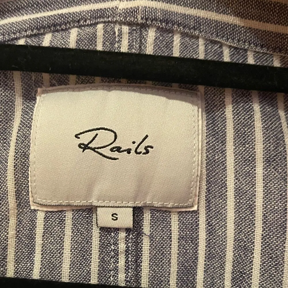 Rails Blue & White Striped button down with tie at the bottom! Size Small! - Image 4