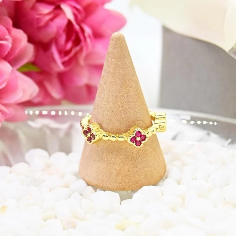 18K Gold Plated Hot Pink Clover Ring - Image 2