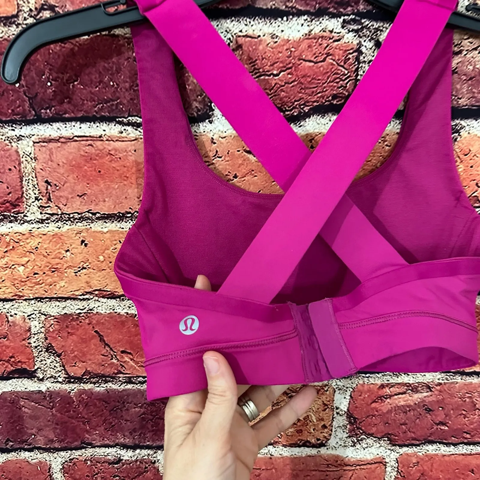 lululemon sports bra size 6 - Image 4