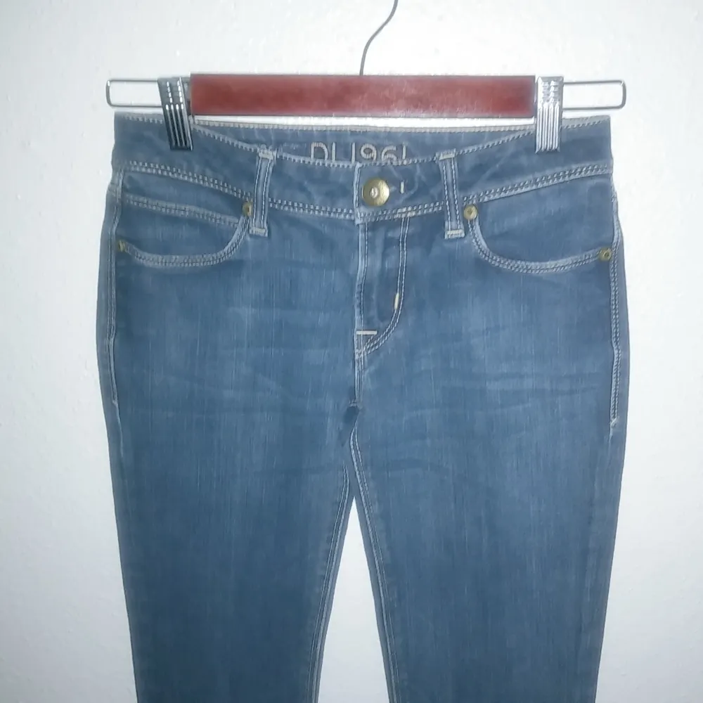 DL1961 26x31 Cindy Slim Boot 4-Way 360 Stretch Dark Wash Jeans - Image 5