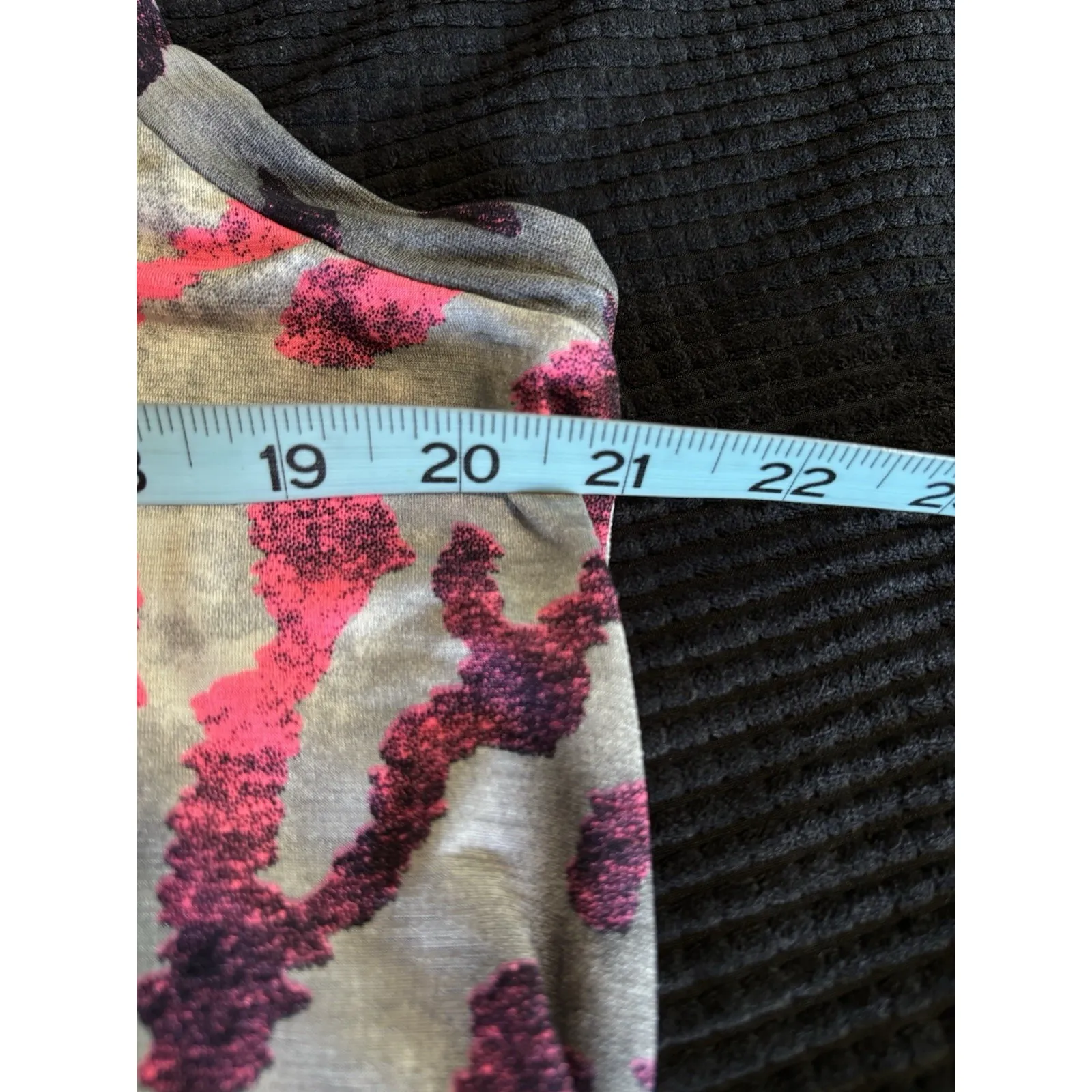 Sew In Love Cheetah Tank Blouse Size Large Sleeveless‎ V Neck Flowy Pink/Gray Pink - Image 6