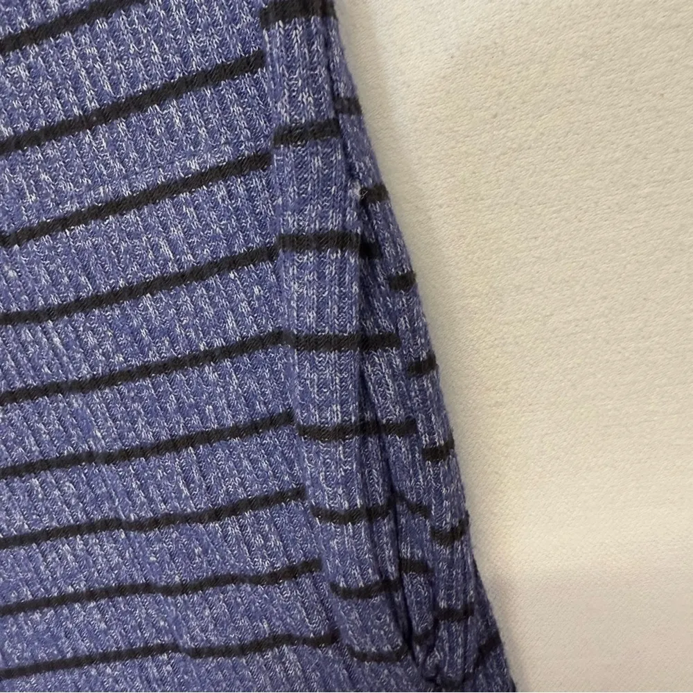 Striped Knit Tunic Women’s Size Medium Blue black stripes ribbed side pockets Blue - Image 6