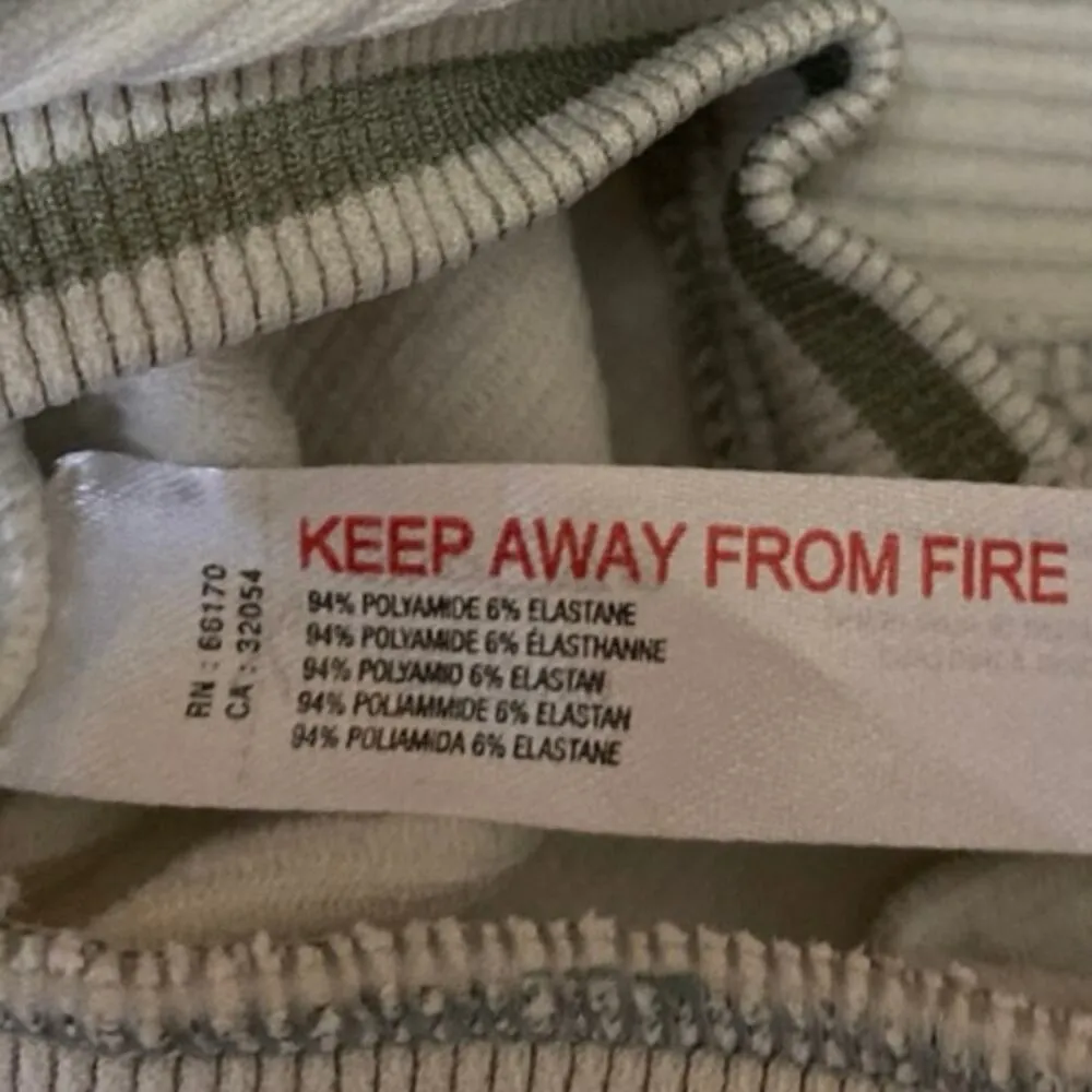 Urban Outfitters Out From Under White Rib Knit Short Sleeve Crop Shirt Top M/L - Image 4