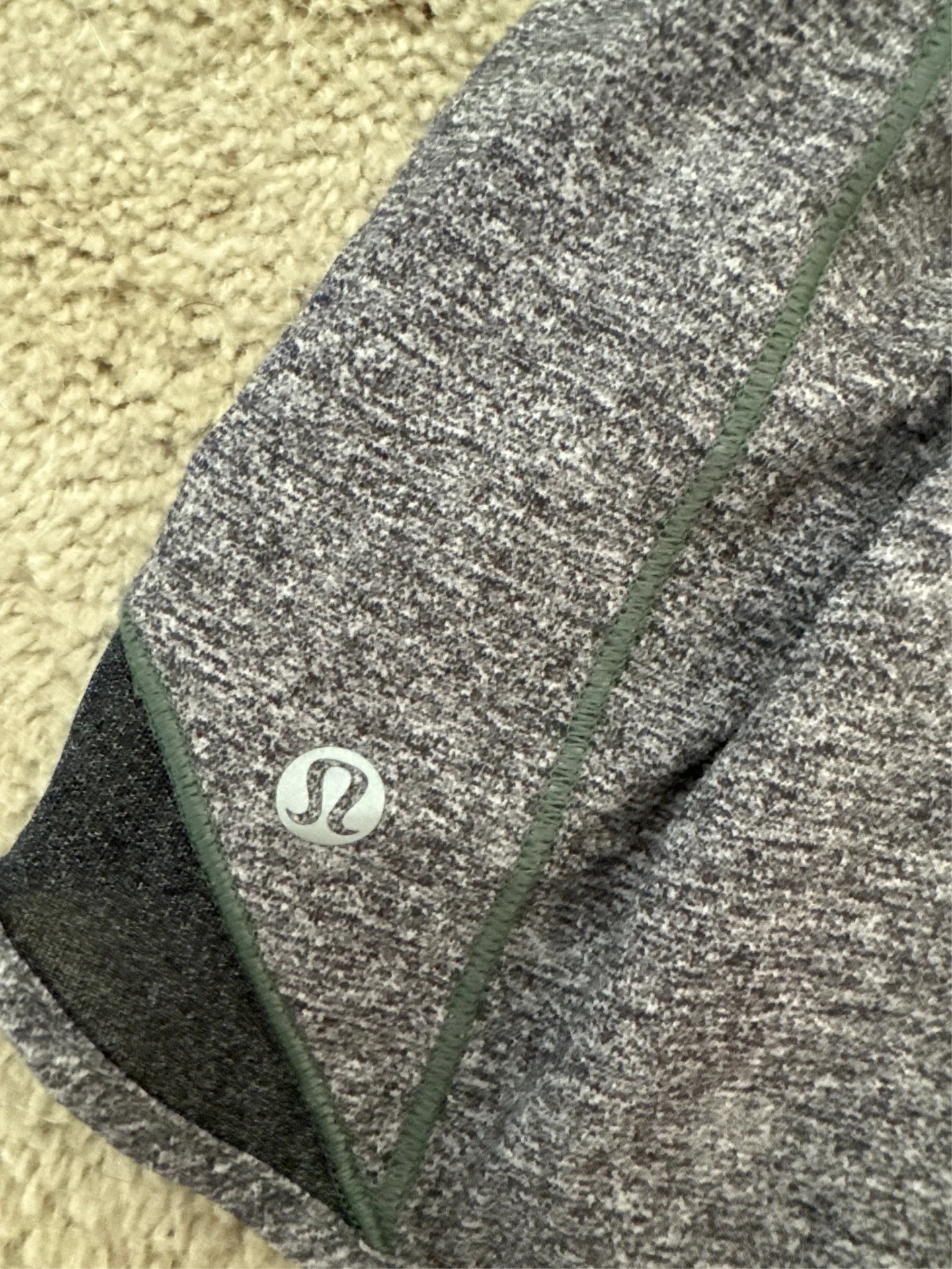 Lululemon Hotty Hot Shorts 2.5" Grey - Image 3