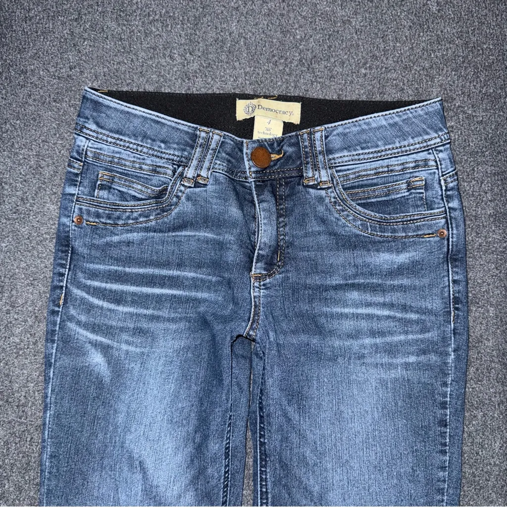 Democracy Ab Technology Women’s 4 Slimming Jeans Ankle Stretch Medium Wash Blue - Image 3