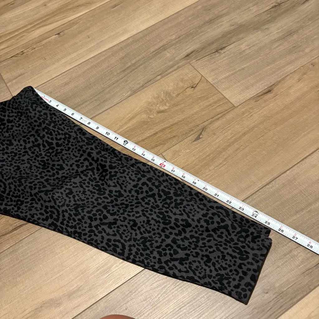 Gap Printed Leggings Leopard Charcoal‎ Grey Size Large - Image 9