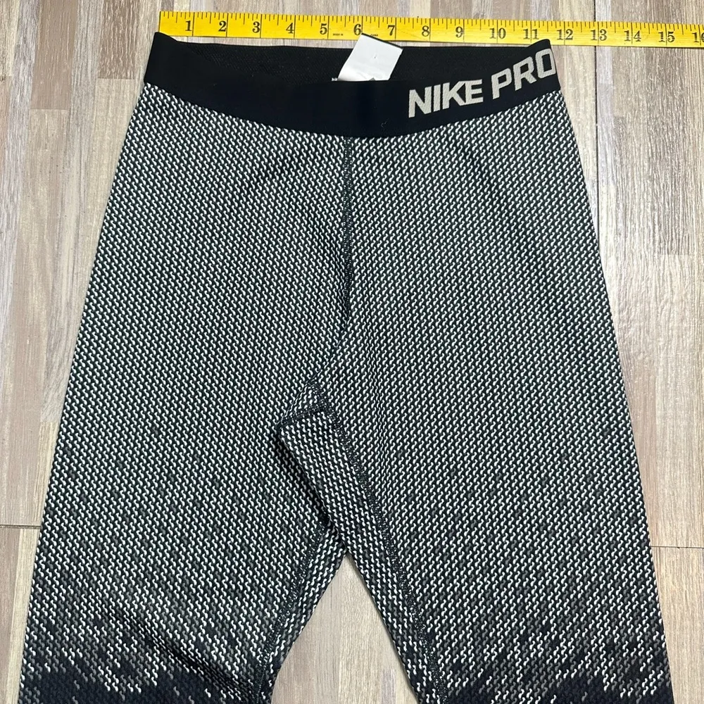 Nike Pro Hyperwarm Engineered Print Tight, Size Small - Image 3