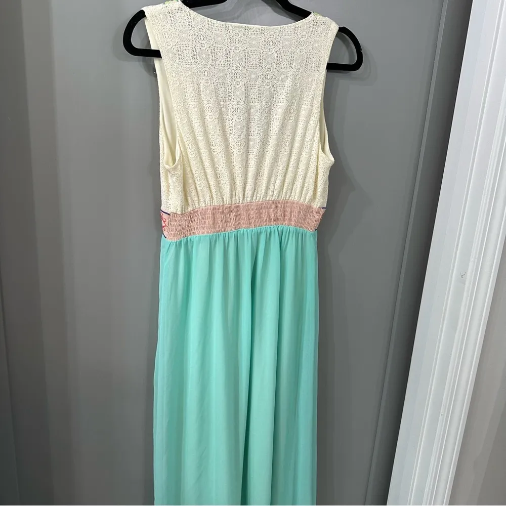 Flying Tomato Maxi Dress Embroidered Bohemian Sleeveless Maxi Dress Size M - Image 4