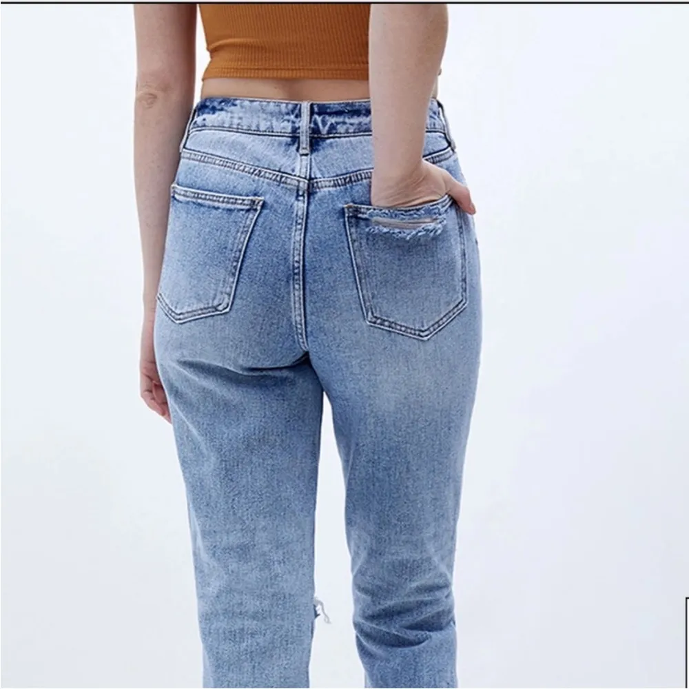 PacSun Light Blue Distressed High Rise Mom Jeans 26 - Image 3