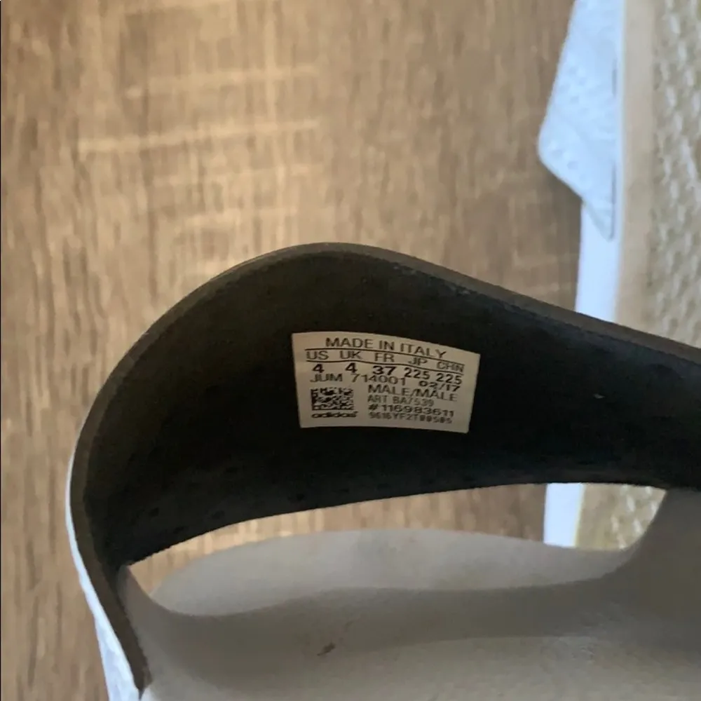 Adidas | Pastel Baby Blue Slides Womens 6 /Mens 4 - Image 6