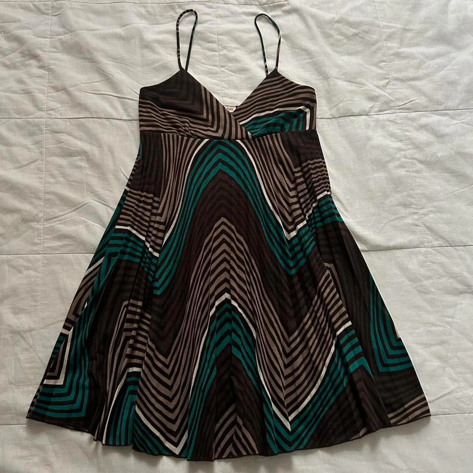 Lovely Day Y2K paper tag vintage Brown blue chevron pattern babydoll dress - Image 5