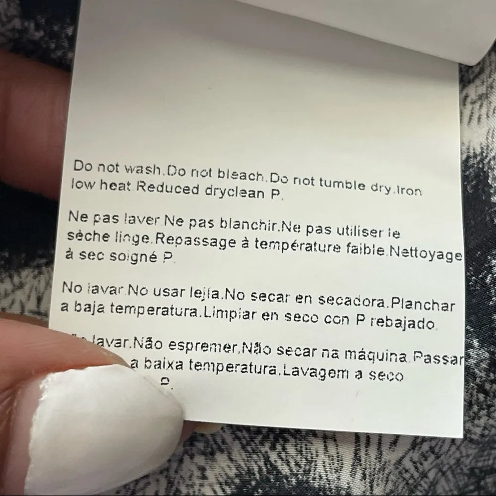 HUGO BOSS | 100% Silk Black and White Tank Top Blouse Sz 6 - Image 50