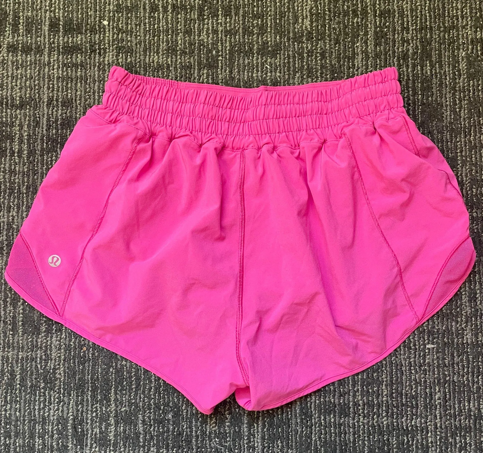 Hotty Hot Short 2.5” - Image 2