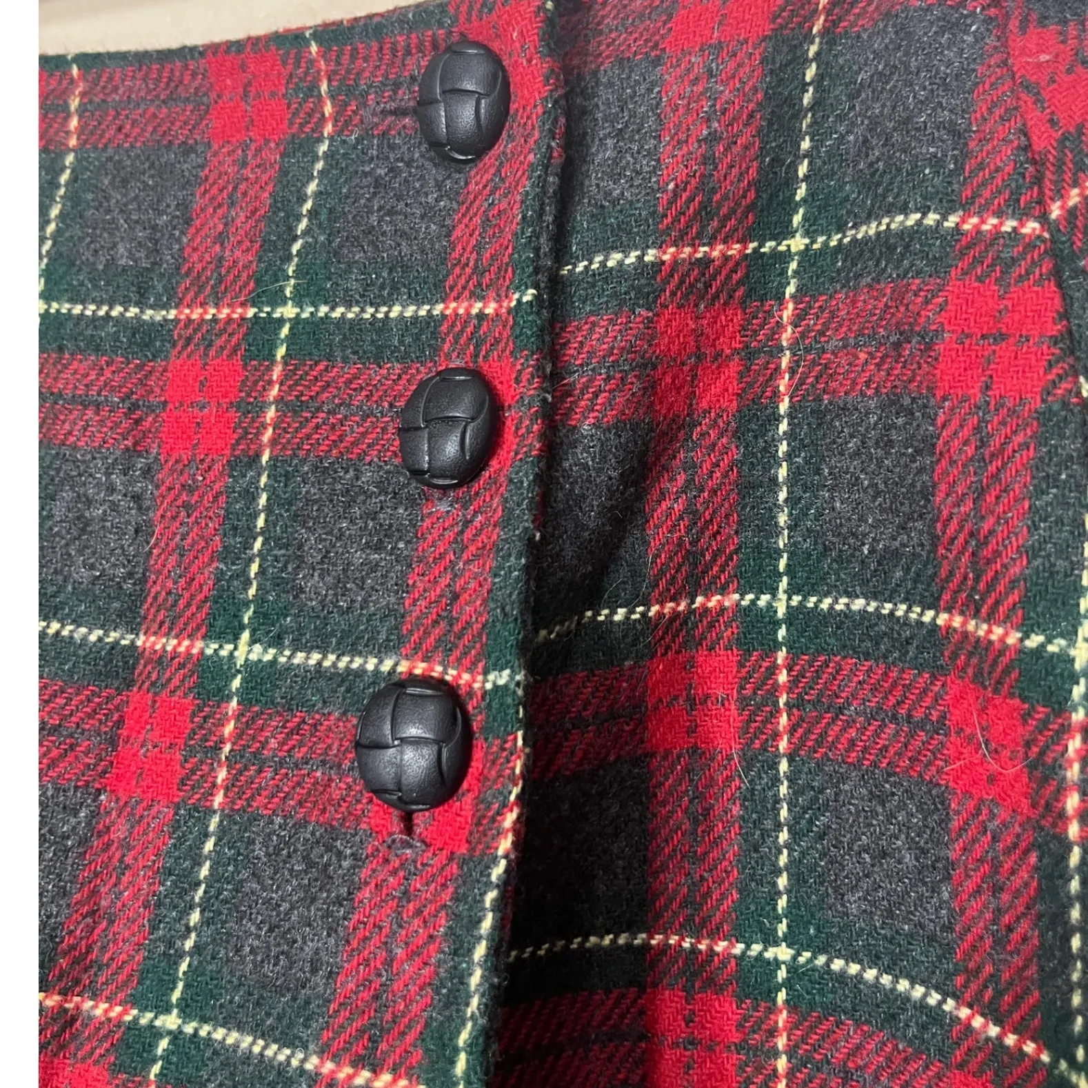 A. Byer California Vintage‎ Plaid Mini Skirt Button Front Red Green Grey Size 5 - Image 4