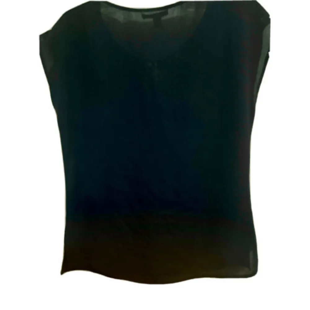 Banana Republic Sleeveless Blouse In Navy w. Gold Clip Detail - SIZE 4P - Image 6