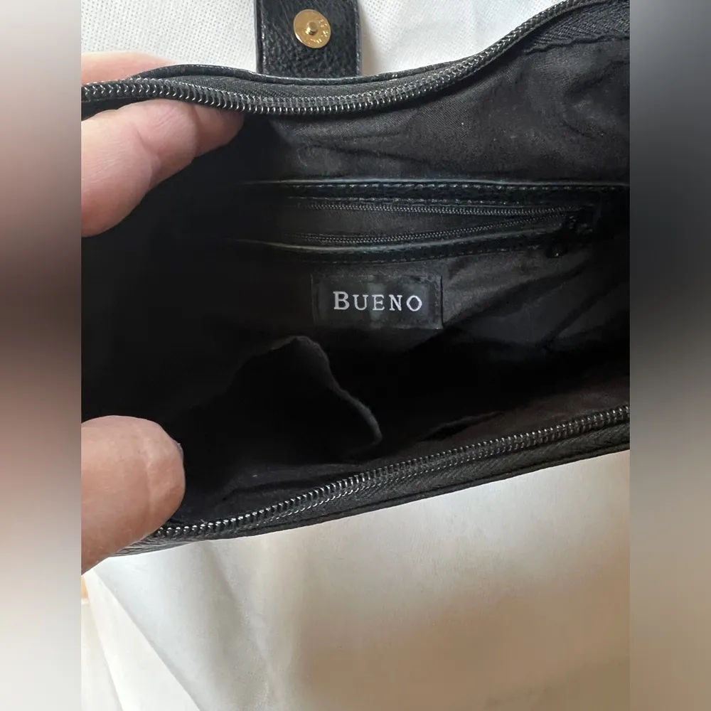 Black Slouchy Hobo Bag Adjustable Shoulder Purse, Round Gold tone buckle, Bueno - Image 4