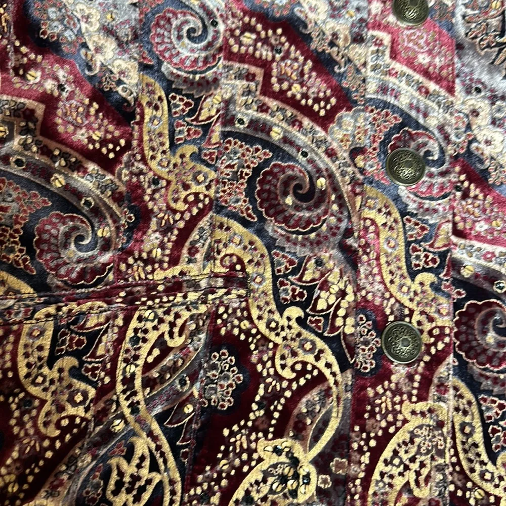 Chico’s Crushed Velvet Sequins Jacket-Top Sz 2 - Image 6