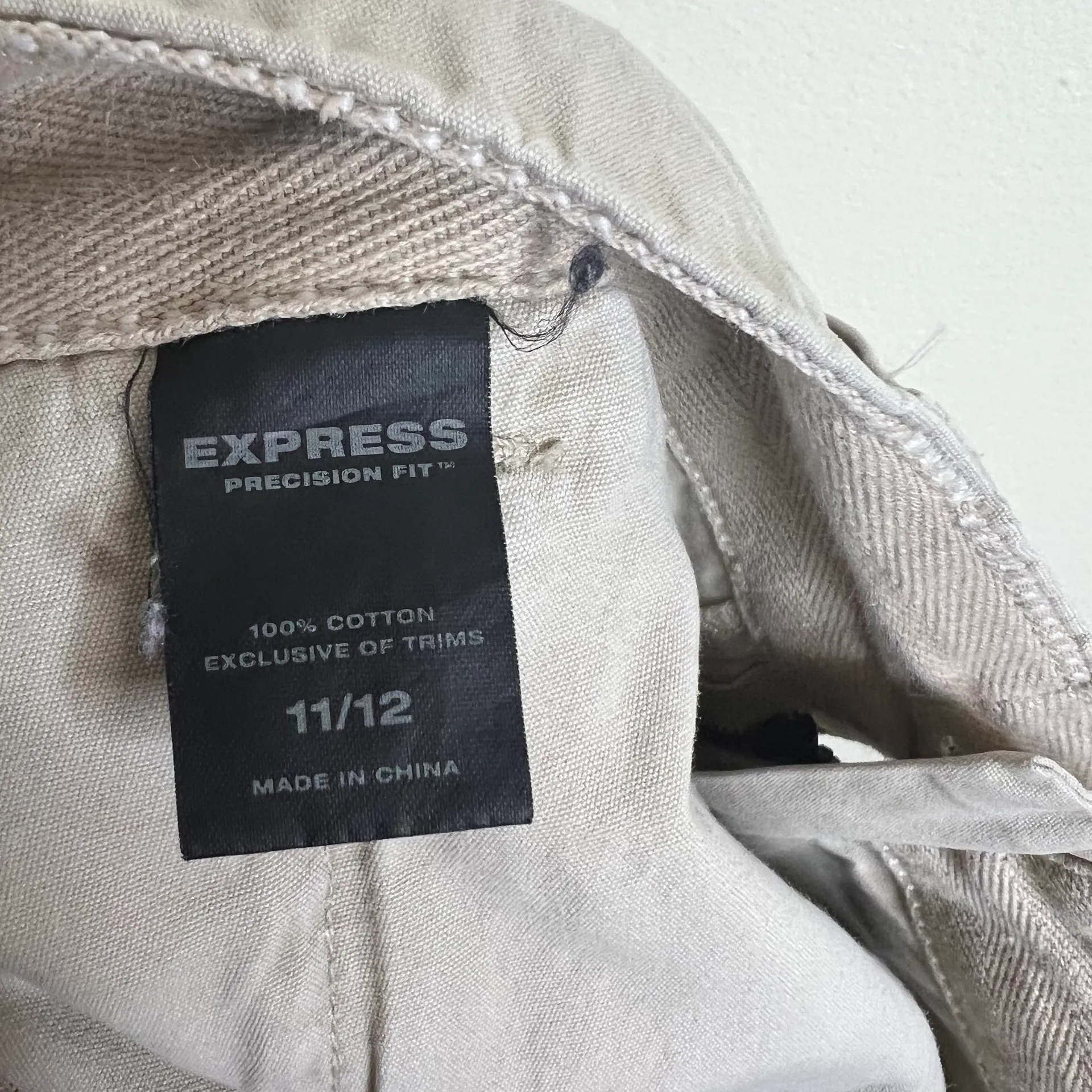 EXPRESS Precision Fit Cargo Pants 12 Y2K Vintage Embroidered Floral Crop Beige - Image 8