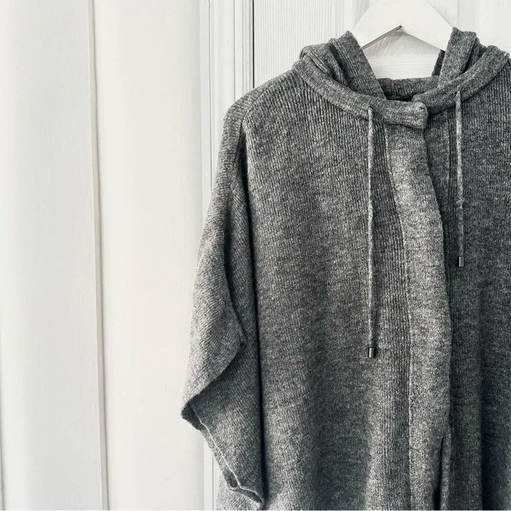 White House Black Market WHBM Grey Wool Blend Hooded Snap Button Poncho Cape S/M - Image 4