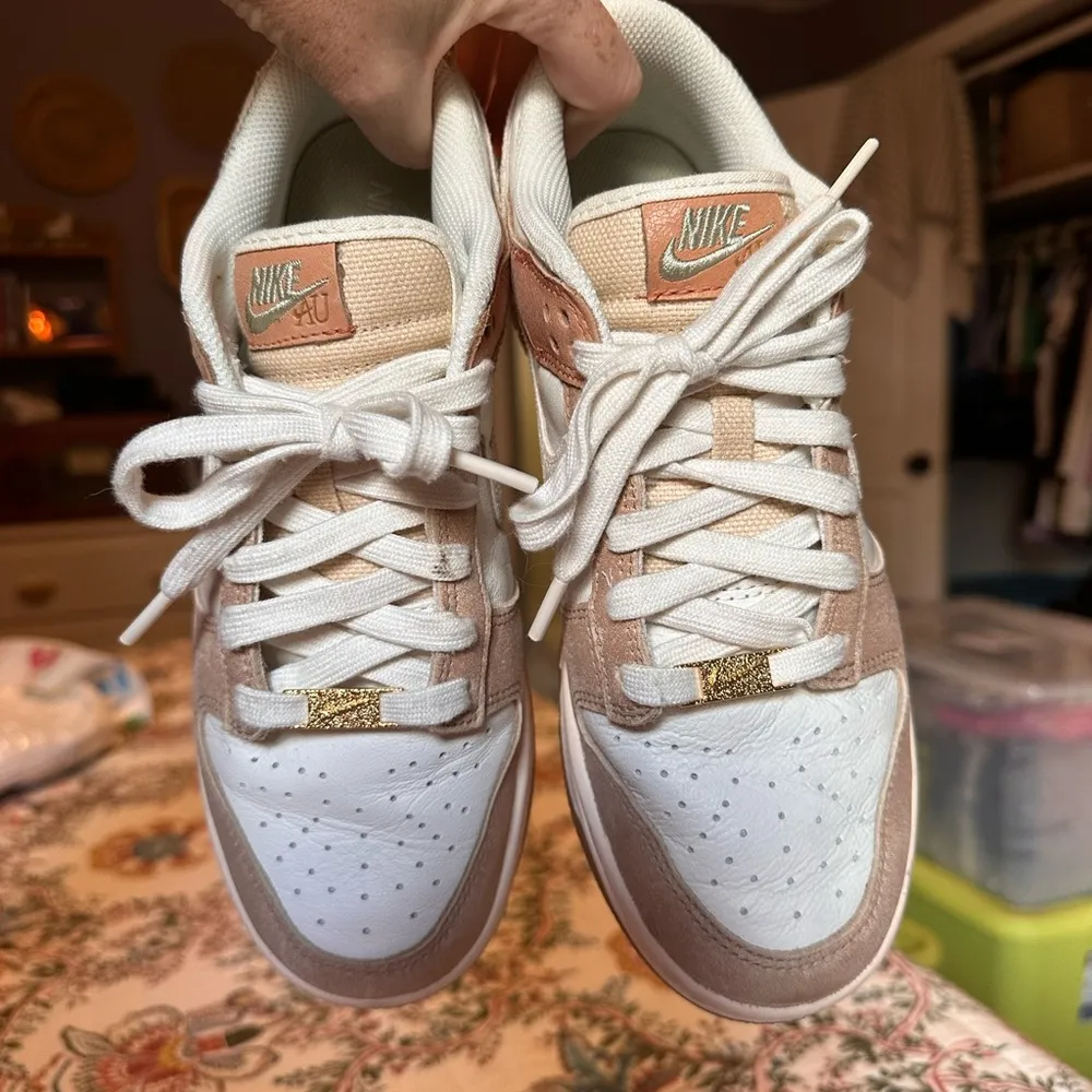 Nike Dunks Low SE Australia Women’s Shoes Size 8.5W Sail/Sandrift/Amber Brown - Image 6