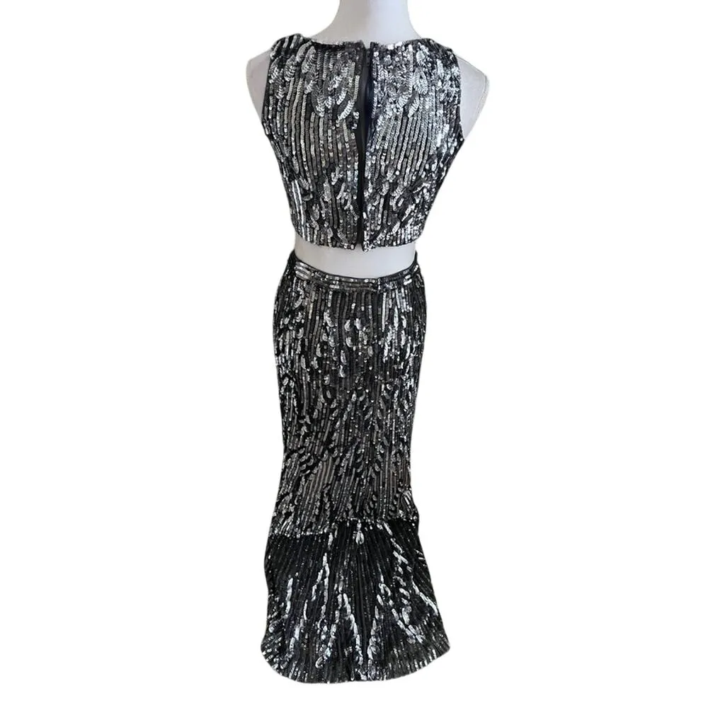 Mac Duggal Silver Sequin Two Piece Top and Skirt Set Size 4 Dress Prom - Image 6