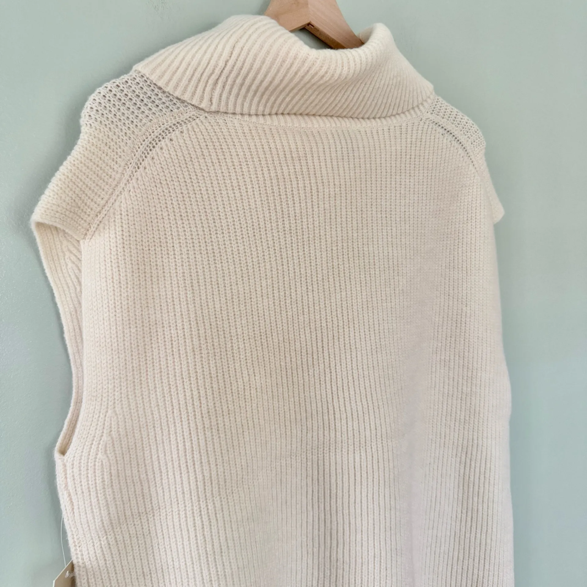 NWT Elie Tahari Wool Blend Sleeveless Turtleneck Sweater White Cream Size Large - Image 4