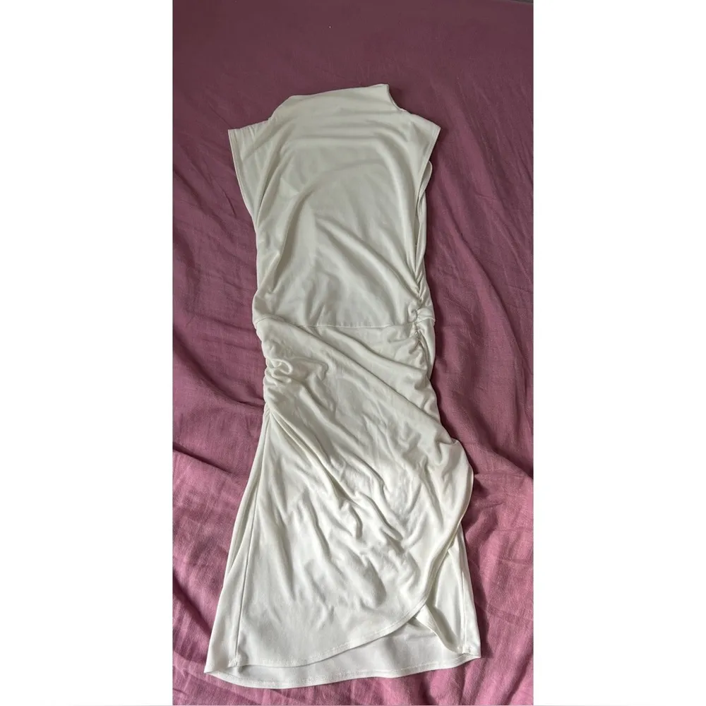 Aritzia wilfred boulevard dress - Image 2