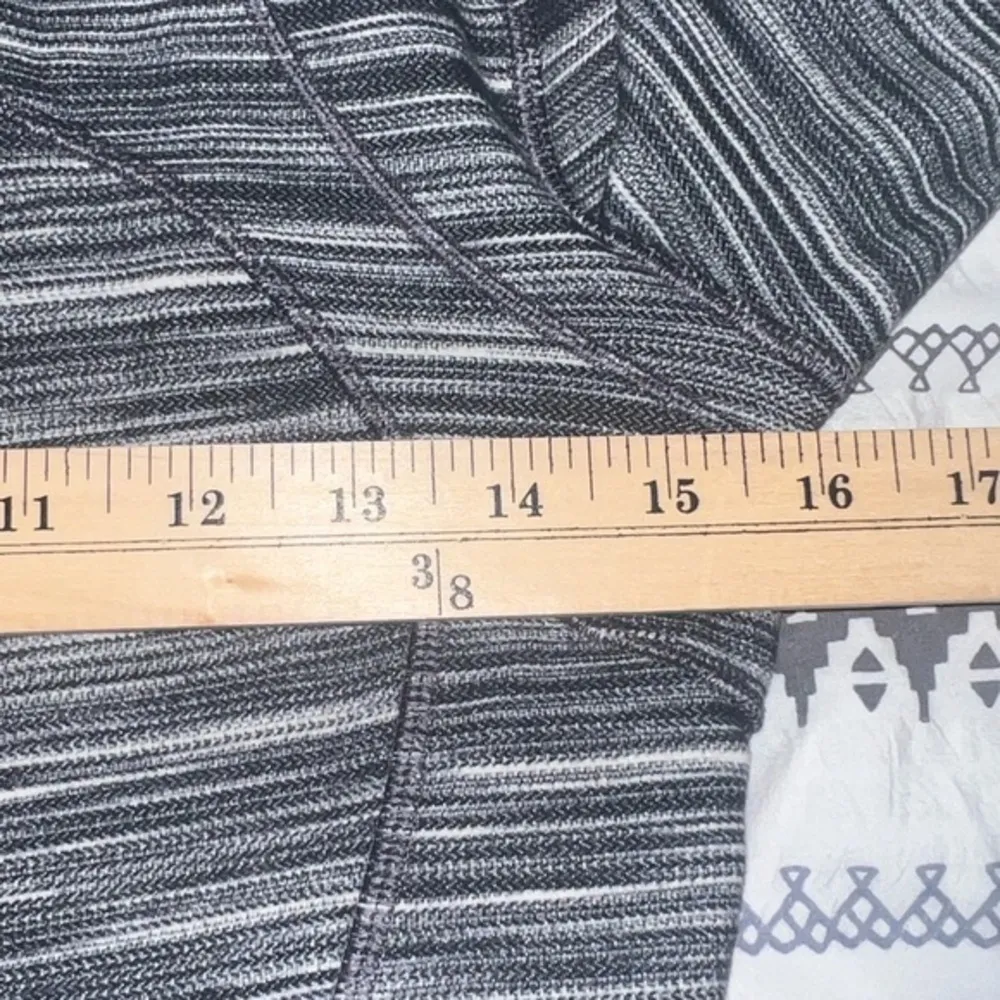 Lululemon‎ Hooded Define Jacket *Nulu
Size 6 - Image 2